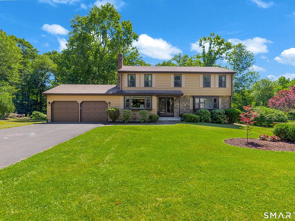 1st image of 86 Carriage Way