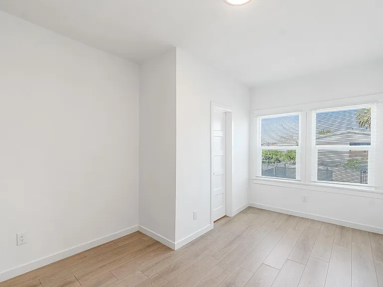 1226 Olive Ave — Photo 13
