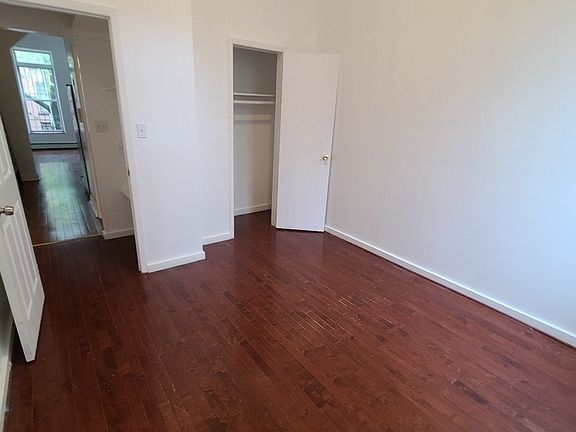 3rd image of 377 Greene Ave APT 1