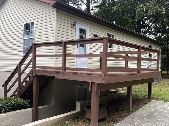 3rd image of 101 Hickory Glen Ln