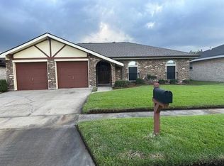 1720 Longbridge Dr, Marrero, LA 70072