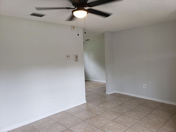 5th image of 2802 Juanita Ave