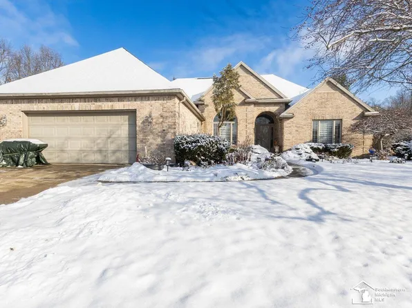 6334 Brent Valley Dr, Temperance, MI 48182