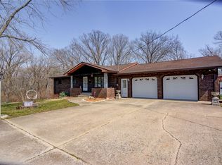 3008 Tempe Dr, Decatur, IL 62521