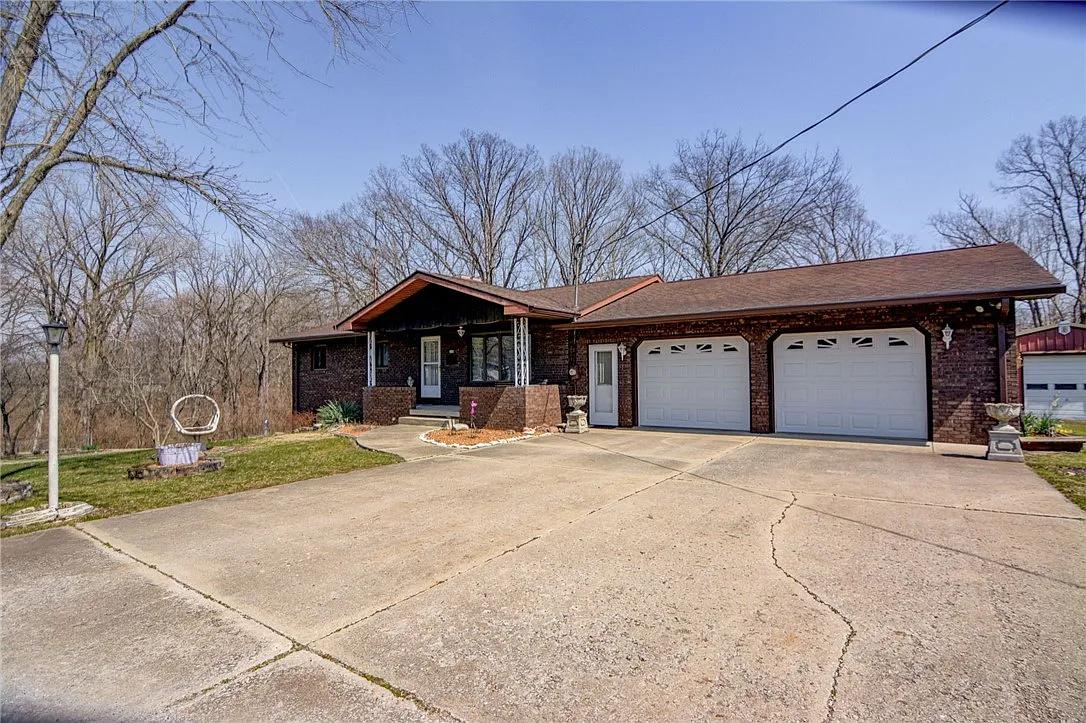 3008 Tempe Dr photo 1