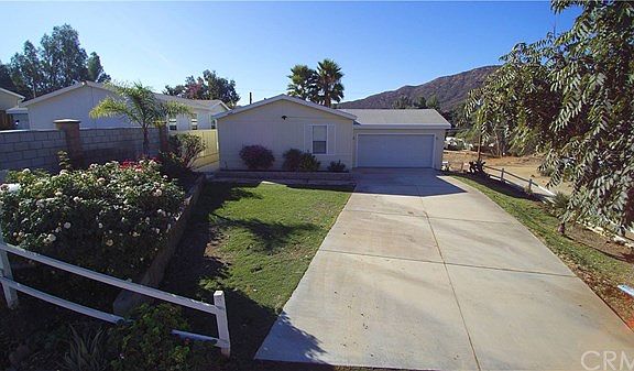 2nd image of 24391 Manzanita St