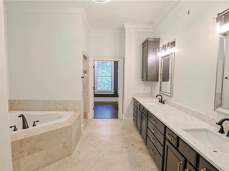 1294 Lenox Park Blvd — Photo 48