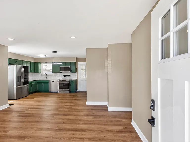 3153 Towne Village Rd — Photo 4