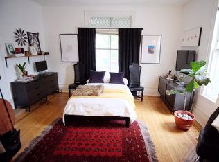 2413 Dupont Ave S, Minneapolis, MN 55405