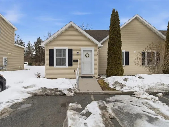 55 Eden Way #3B, Bennington, VT 05201