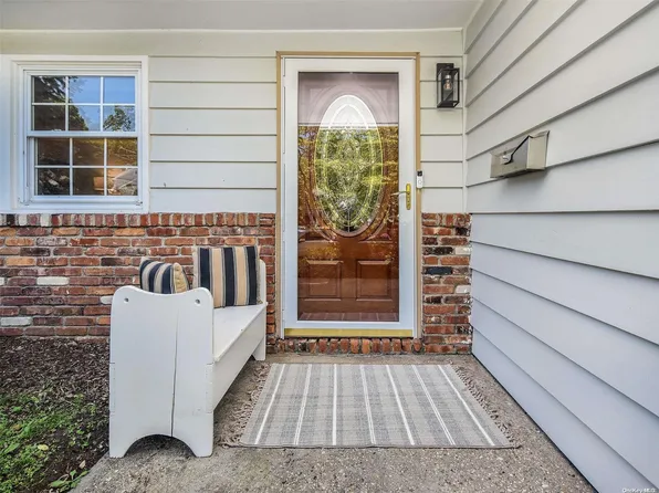 26 Anchorage Road, Port Washington, NY 11050