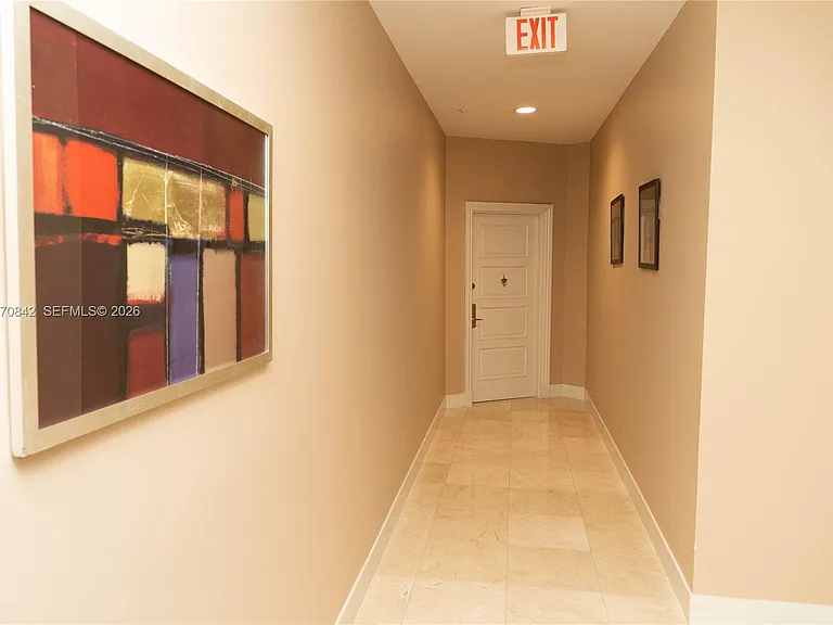 150 Sunny Isles Blvd #Townhouse 1-403 — Photo 4