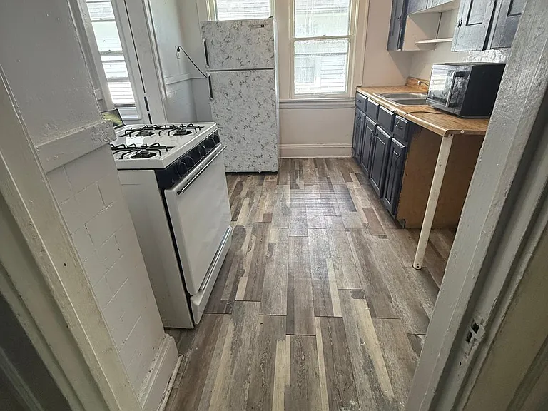 13309 Benwood Ave #UP — Photo 10