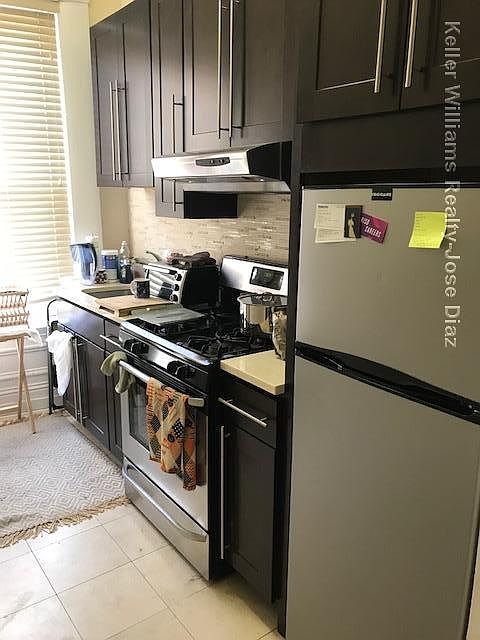 2nd image of 161 Benefit St APT 3