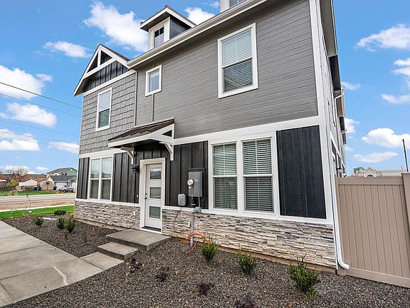 2nd image of 6022 S Jessenia Ave