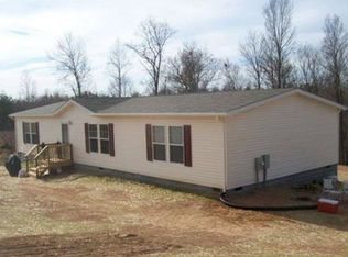 470 Creeks Bank Rd, Hurt, VA 24563