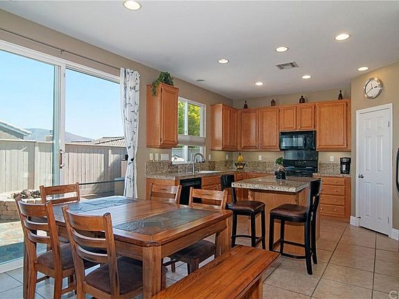 2nd image of 917 Yosemite Dr