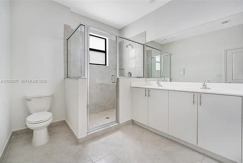 3 bed, 2.5 bath, 1331 sqft, $2,850 — Photo 2