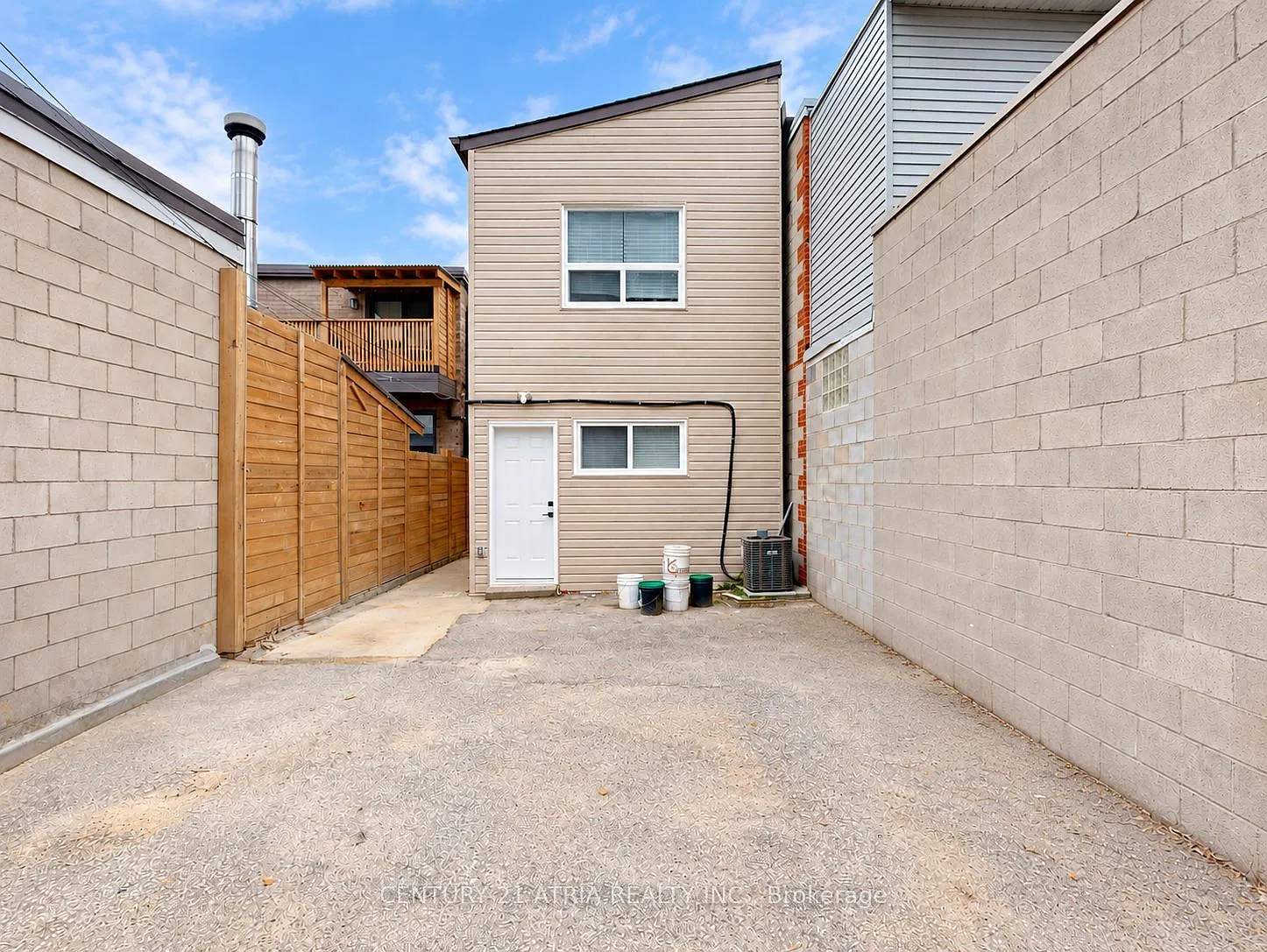 2 bed, $2,600 — Photo 4