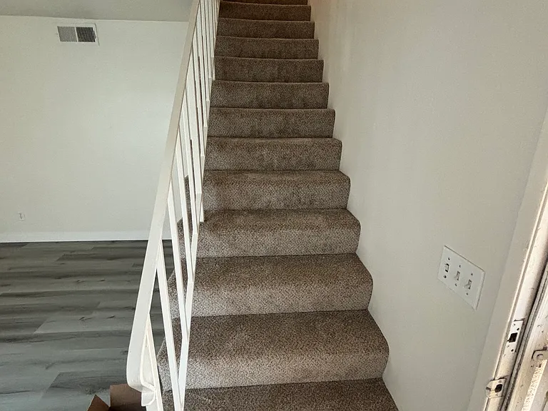 1561 E Fairfield Ct #3 — Photo 4