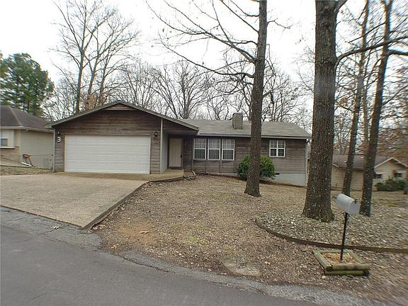 2nd image of 3 Stevenson Ln