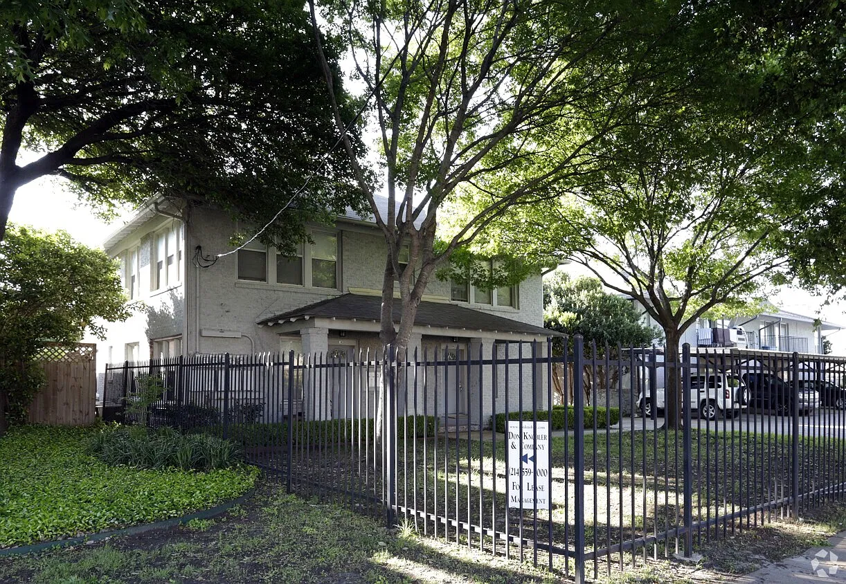 1 bed, 640 sqft, $1,200 — Photo 1