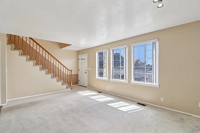 2122 W 5600 S — Photo 24