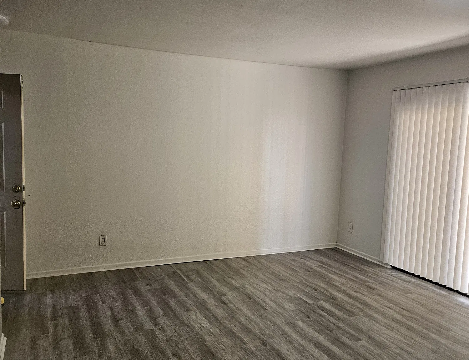 2 bedroom Condo,$1095.00 — Photo 2