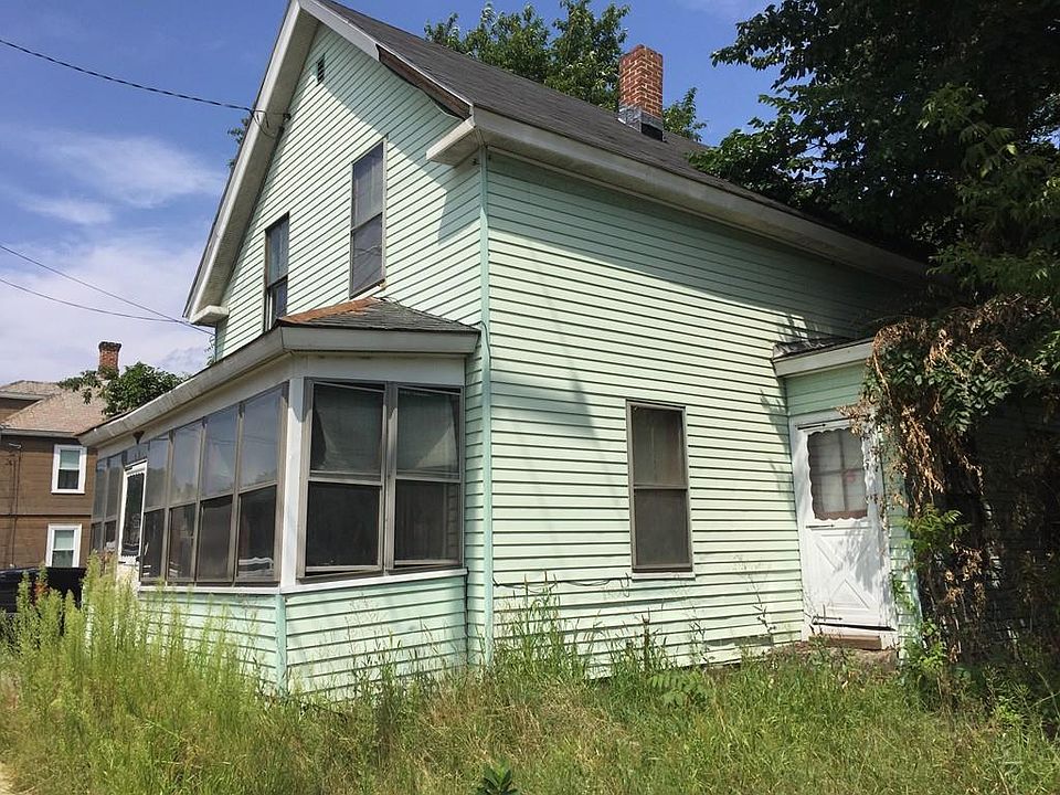 2nd image of 635 N Main St