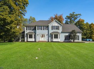 14 Eagle Dr, Ringoes, NJ 08551