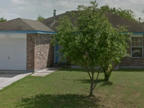 717 Dominga St, Sinton, TX 78387