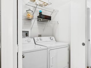 860 Foxworth Blvd APT 305, Lombard, IL