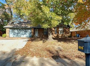 609 Main St, Roanoke, TX 76262