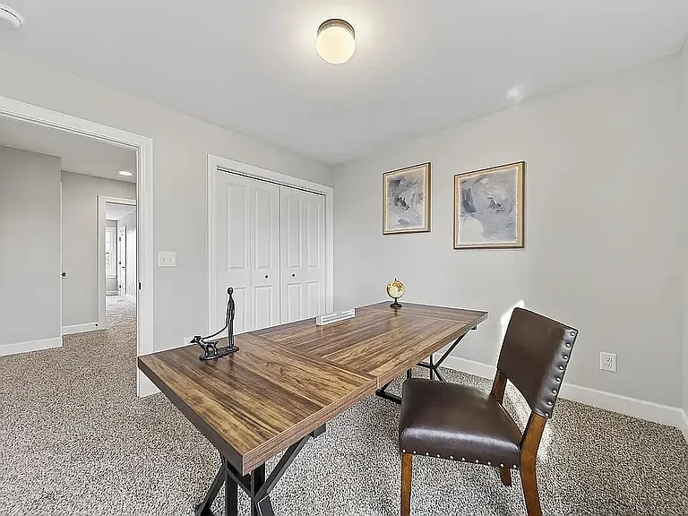 112 Mapleview Dr — Photo 22