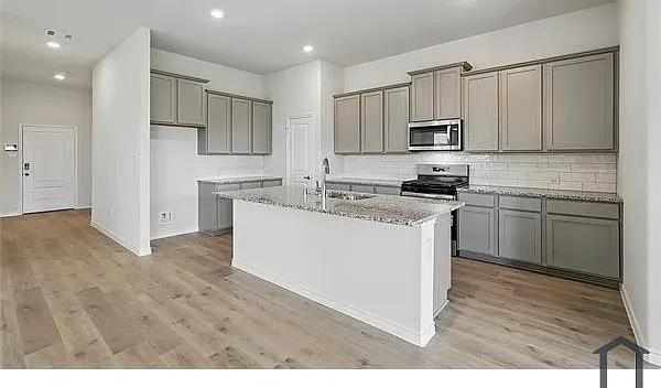 4192 Plateau Dr — Photo 6