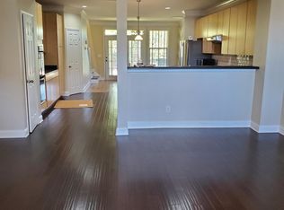 1009 Freeport Dr, Cary, NC 27519