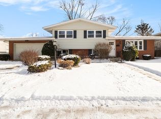 18947 Ridgewood Ave, Lansing, IL 60438