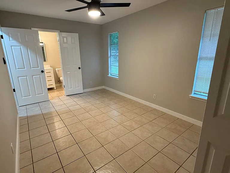 106 E Longspur Blvd — Photo 18