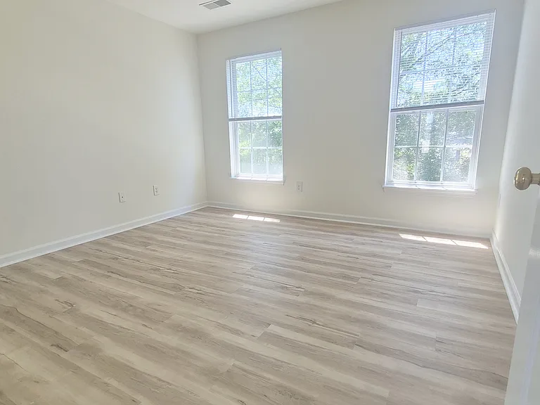 5207 Linden Dr — Photo 17
