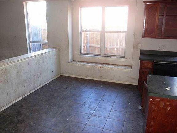 3rd image of 10625 Big Oak Dr