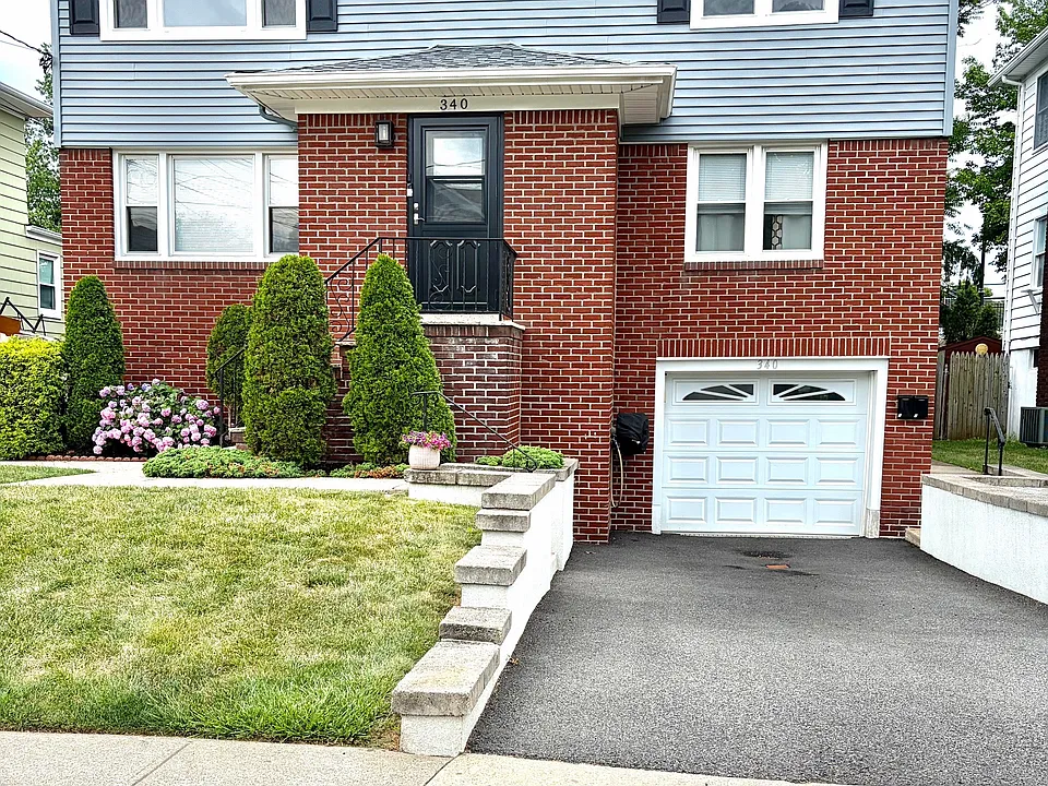 340 New York Ave #2