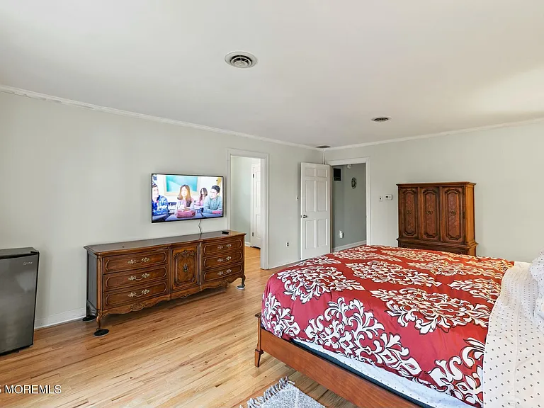 399 Golfview Dr — Photo 5