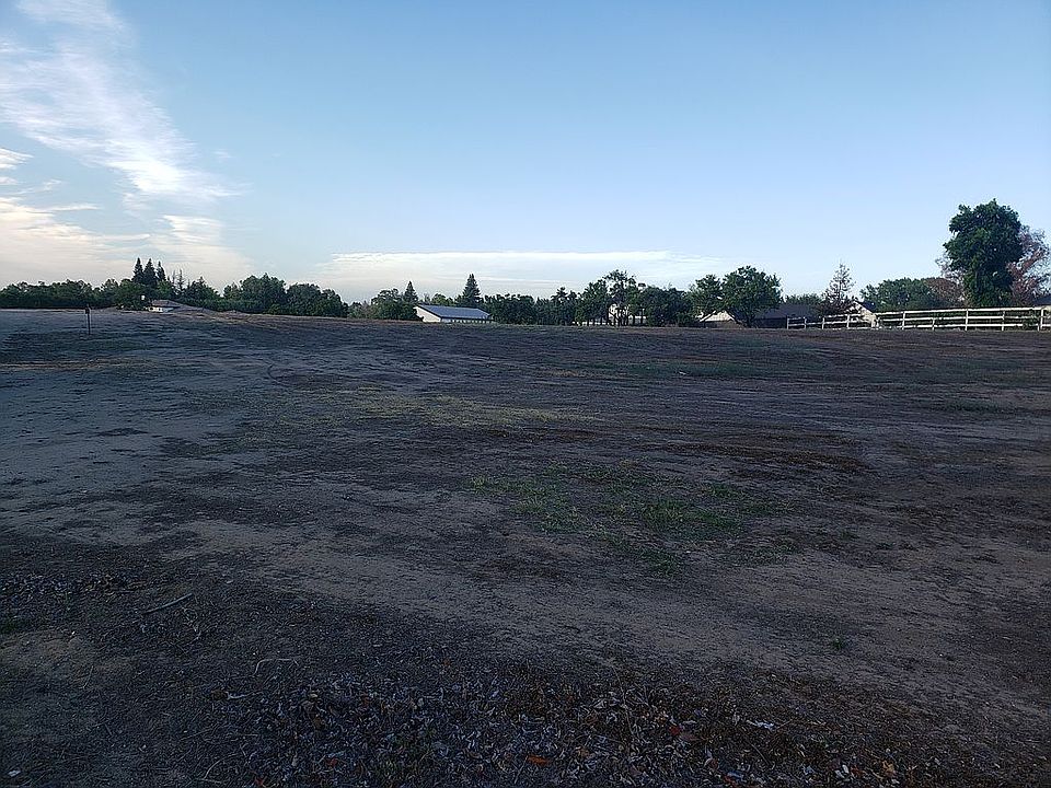 Clean property, nice view.