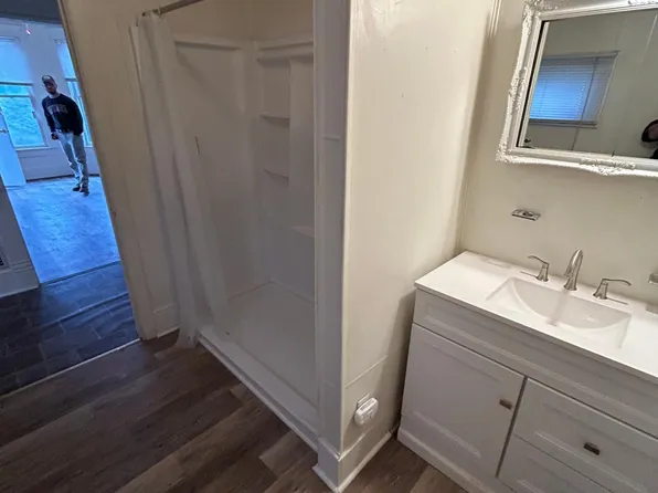 431 N 9th St APT 3, Cambridge, OH 43725