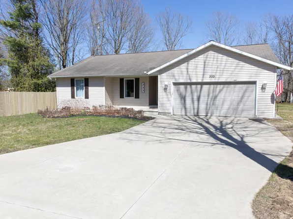 333 Quarterline St, Newaygo, MI 49337
