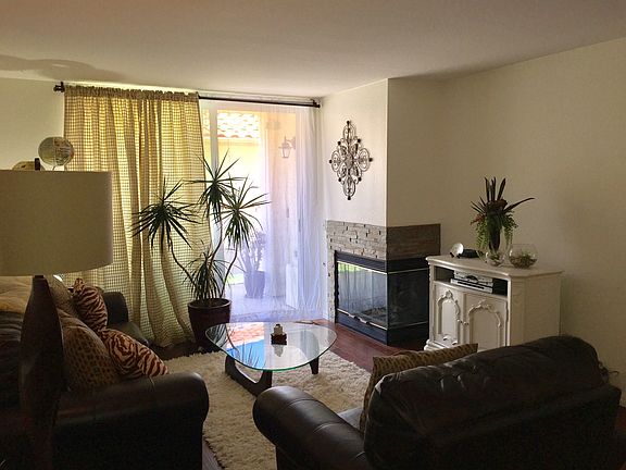 2nd image of 320 Isthmus Way Unit 24