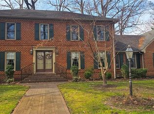 3240 Meadowbrook Ln, Chesapeake, VA 23321