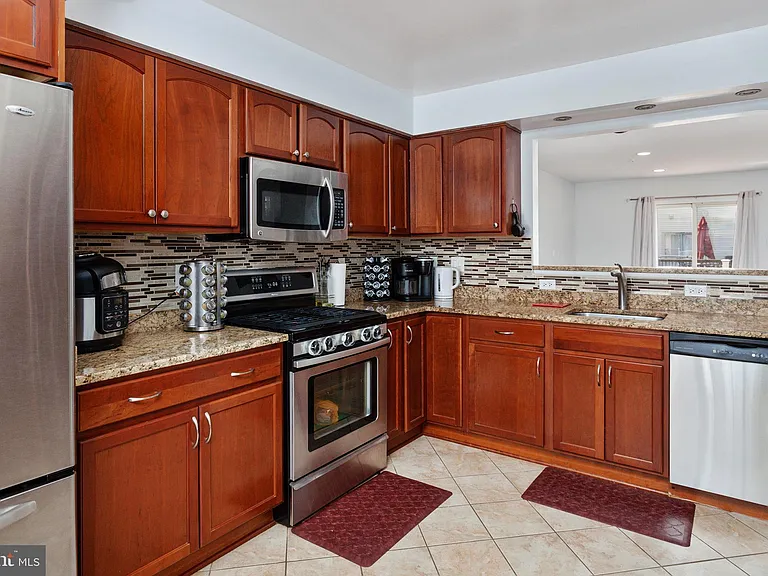 7970 Heather Mist Dr — Photo 5