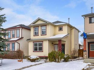 163 S Eversyde Cir SW, Calgary, AB T2Y4T4