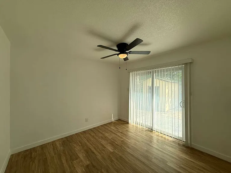 5542 Snow Fox St — Photo 8